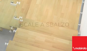 Scale a sbalzo Akura XC e Akura XR